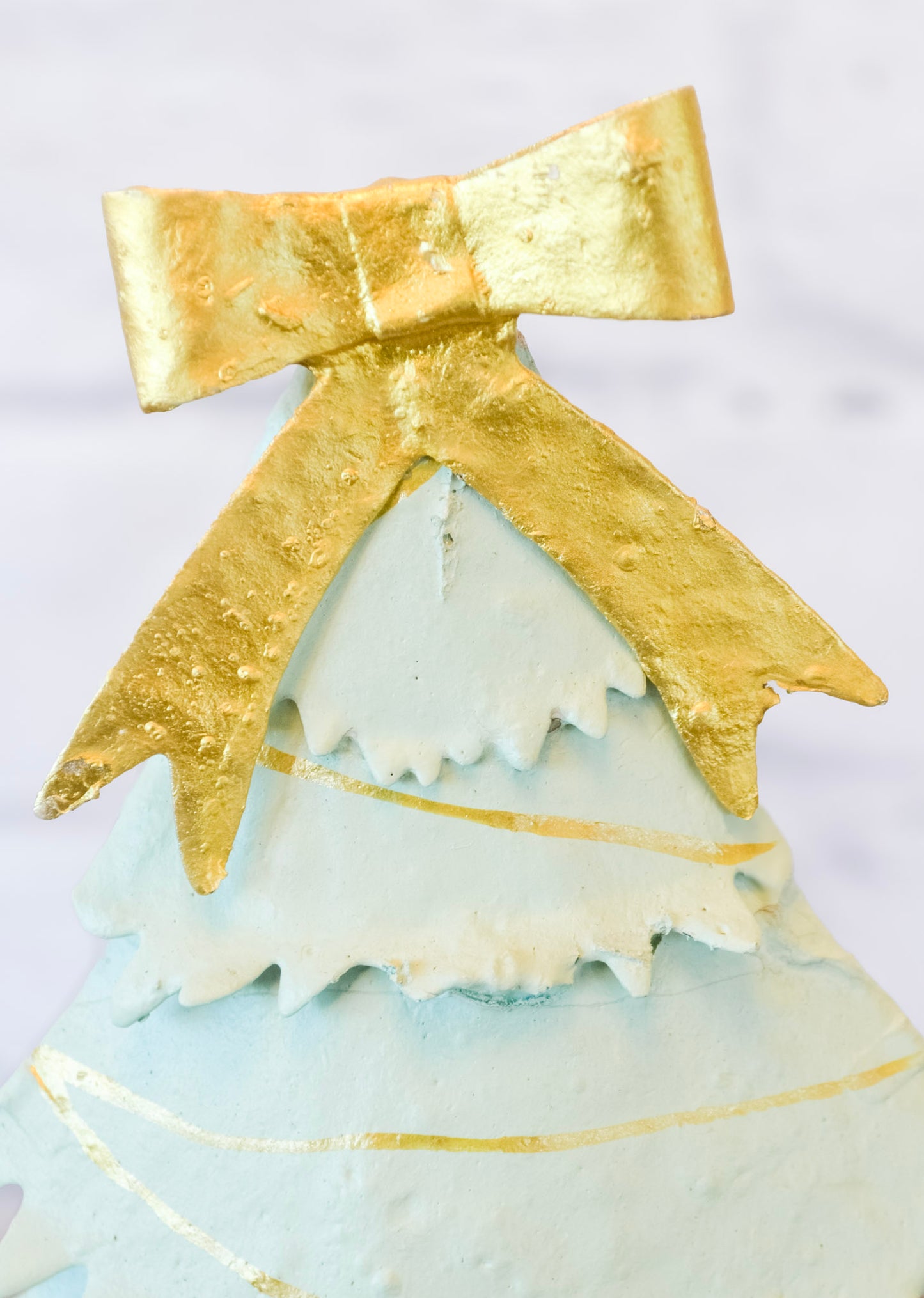 Star or Bow Metal Holiday Tree