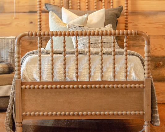 Chloe Straw Wash Bed