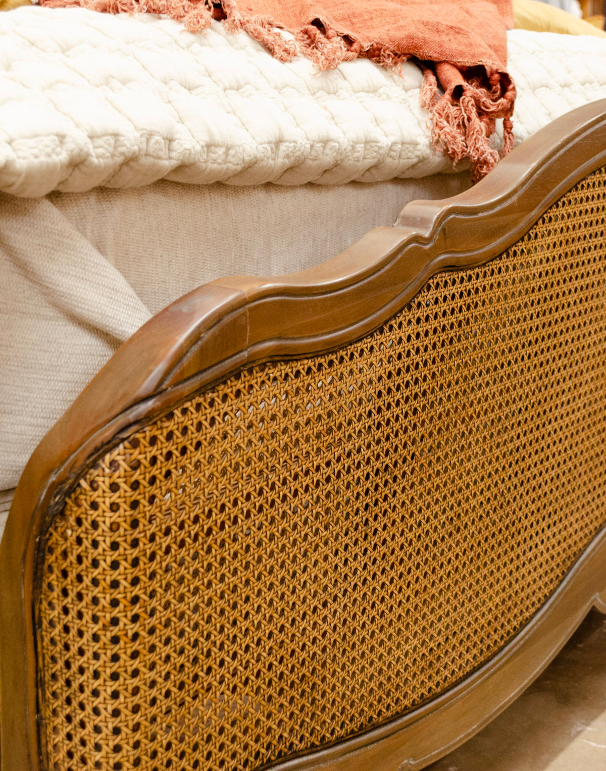 Porter Straw Wash Bed