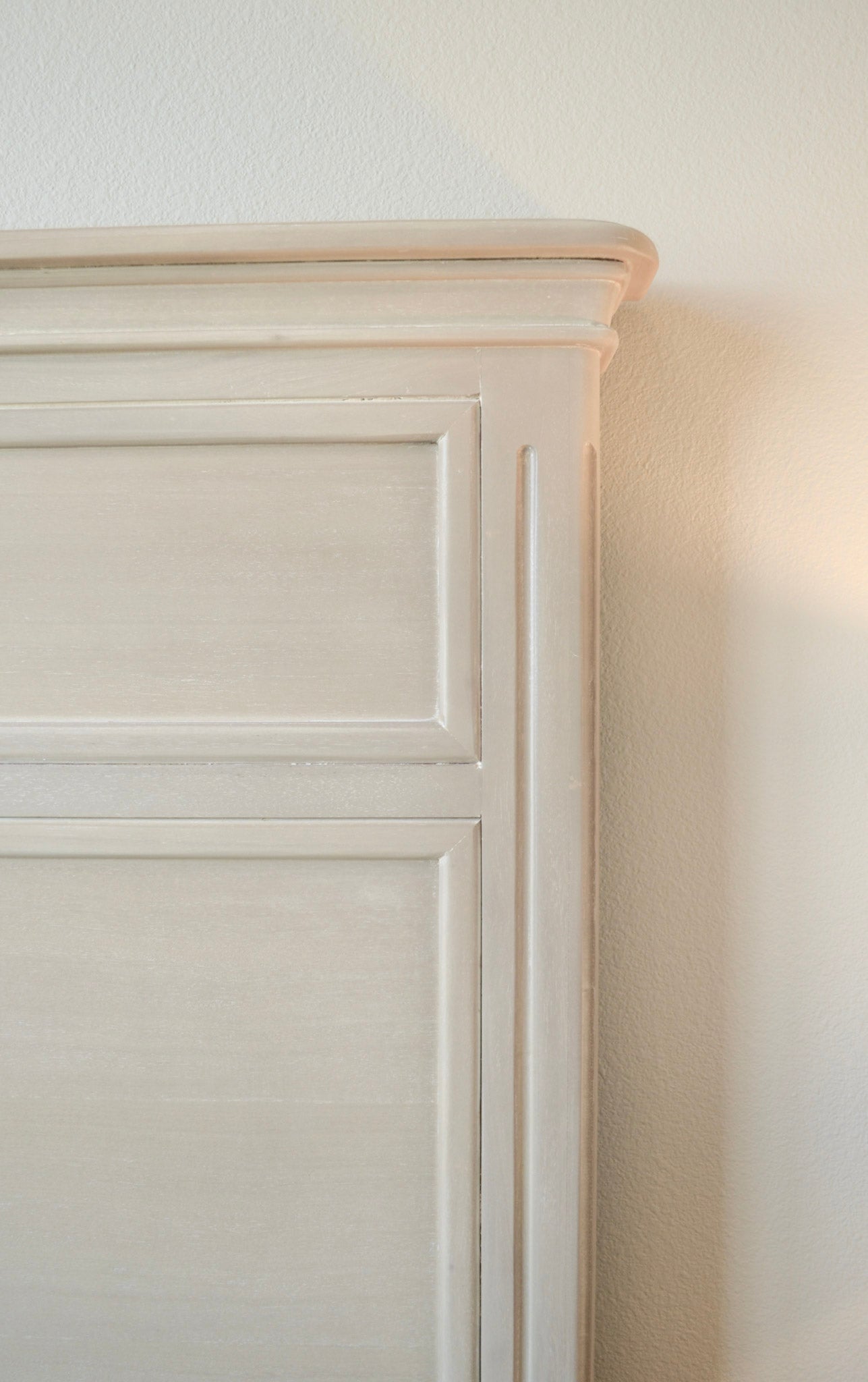 Augustus Queen Bed
