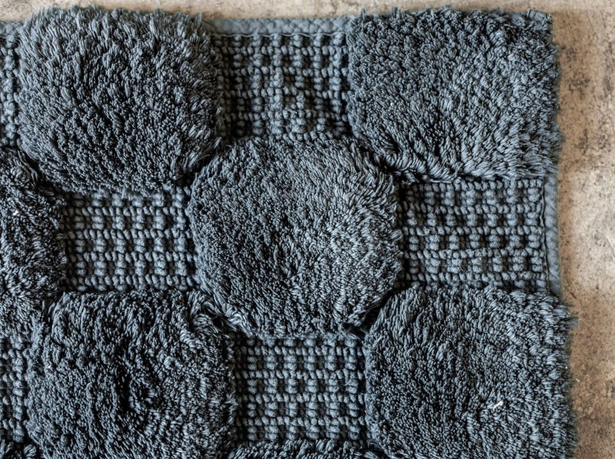 Aura Bath Rug