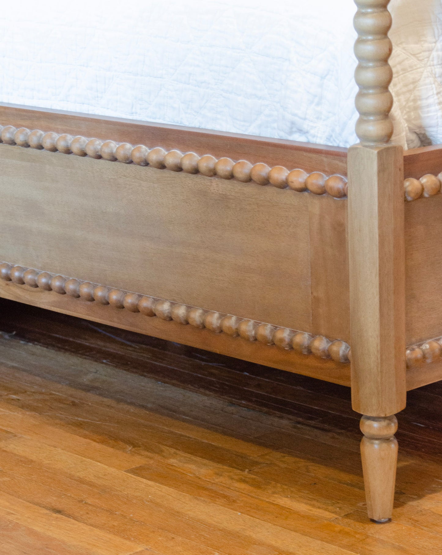 Chloe Straw Wash Bed