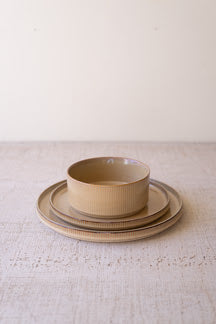 Khaki Ceramic Dishware With Ridge