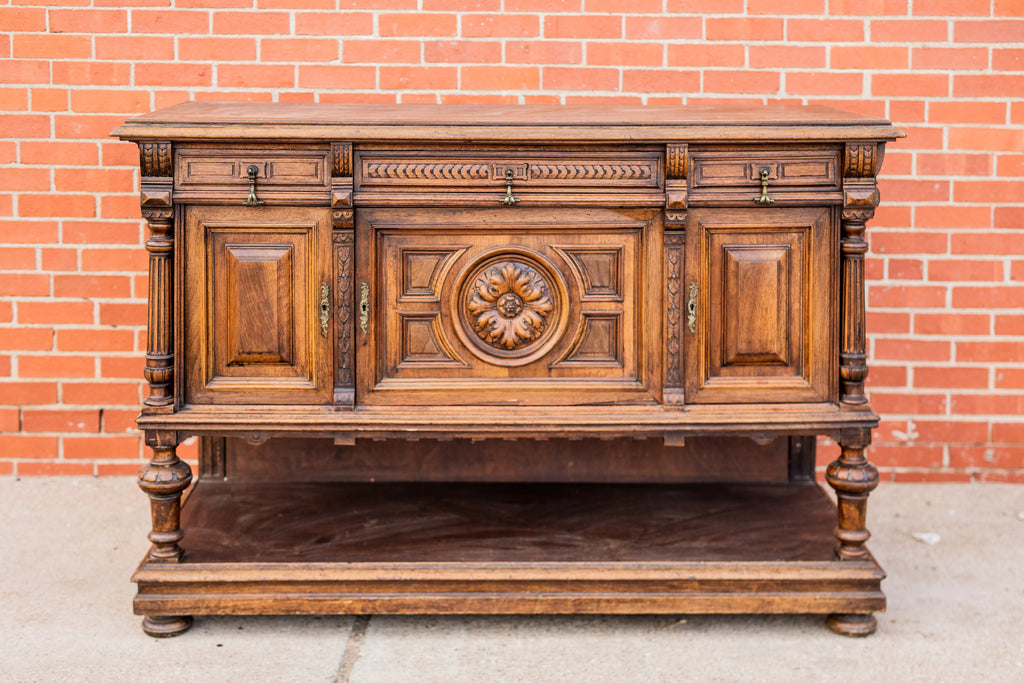 Buffets, Sideboards & Servers