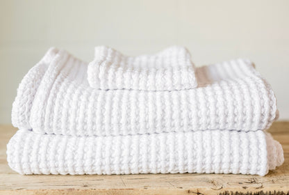 Aura Bath Collection