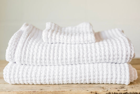 Aura Bath Collection