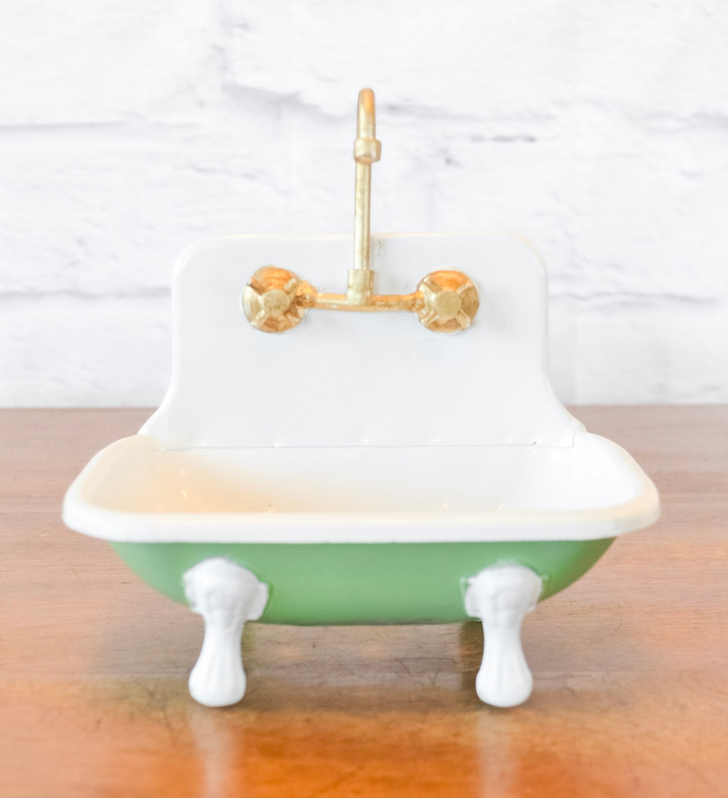 Vintage Inspired Metal Sink Soap Dish
