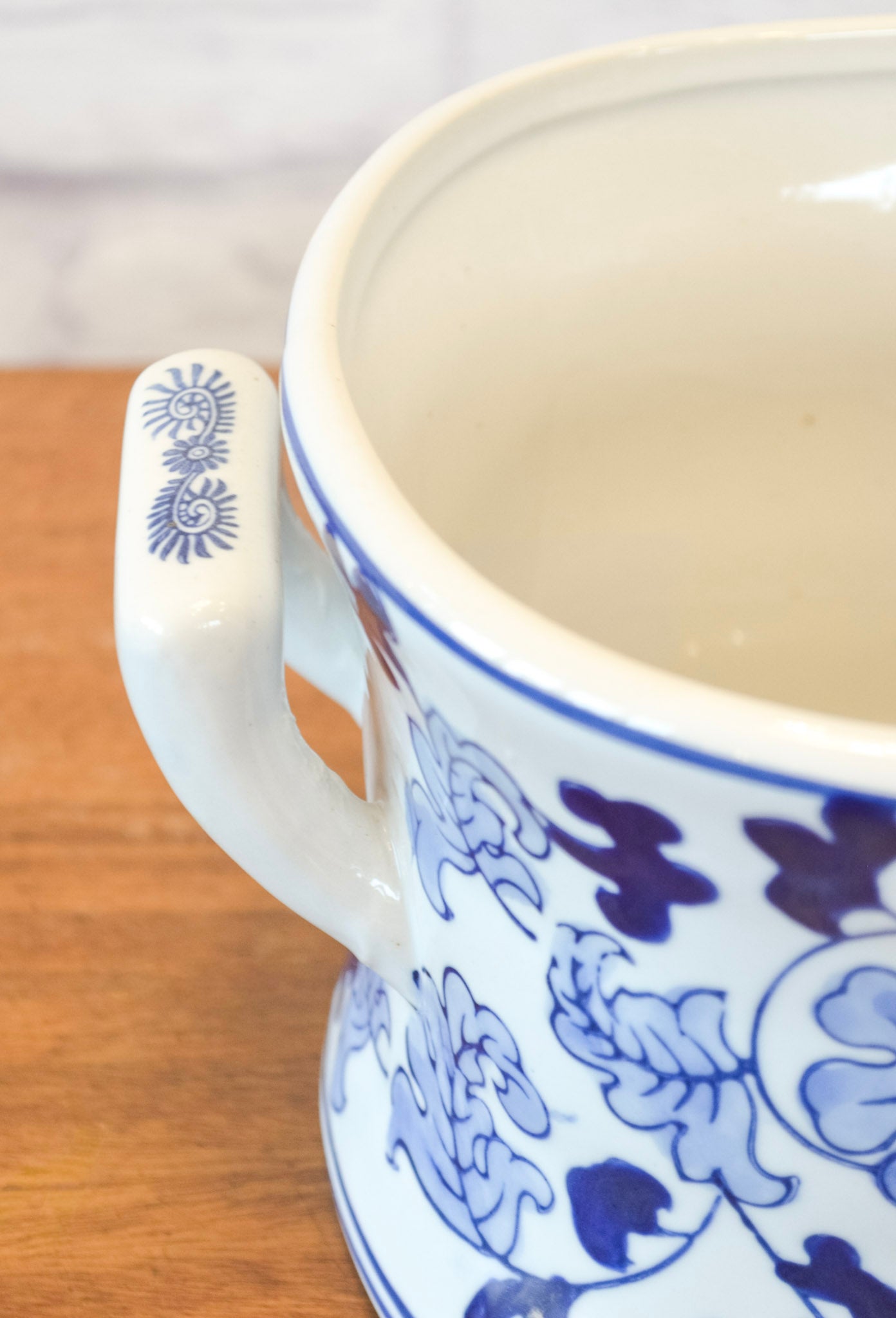 BB Empire Lotus Planter