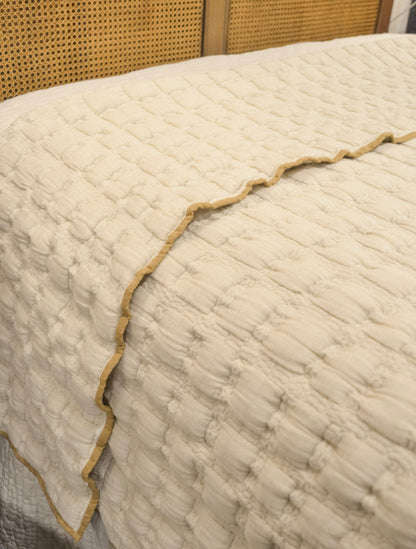 Claudia Bedding Collection