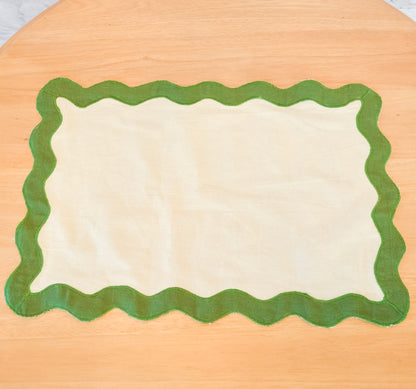 Green Ruffle Edge Placemat