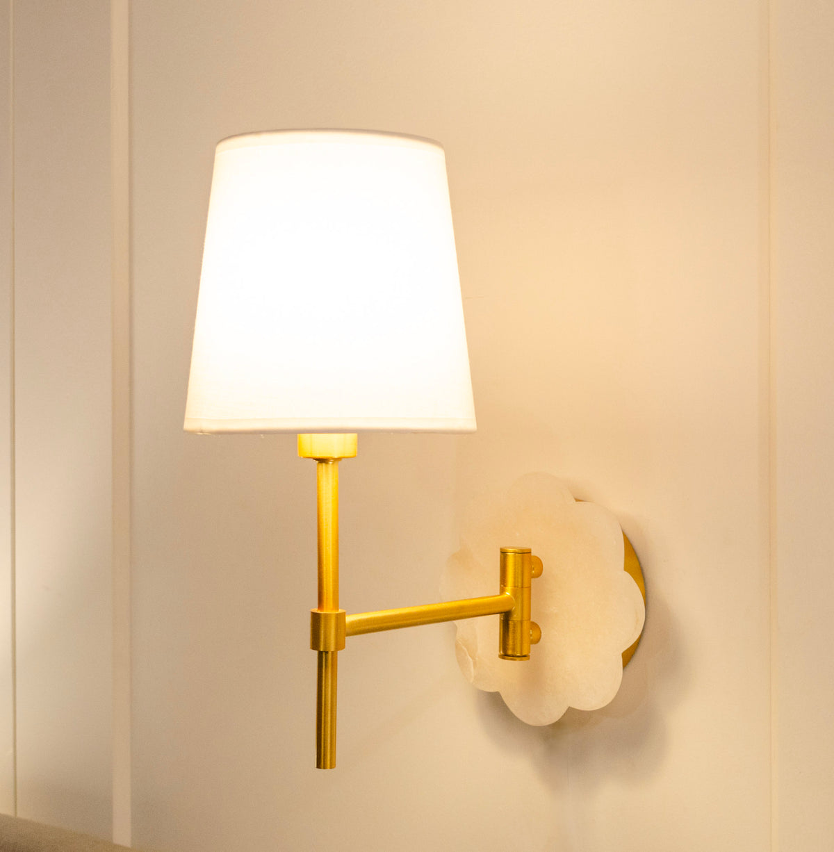 Dawn Wall Sconce