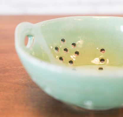 Stoneware Berry Bowl