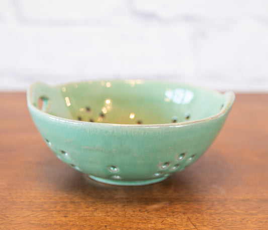 Stoneware Berry Bowl