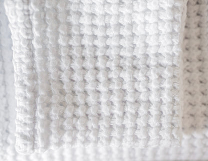 Aura Bath Collection