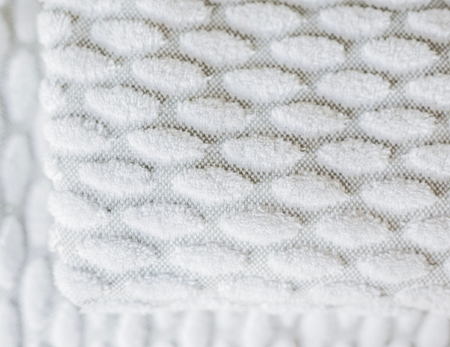 Petalo Bath Collection