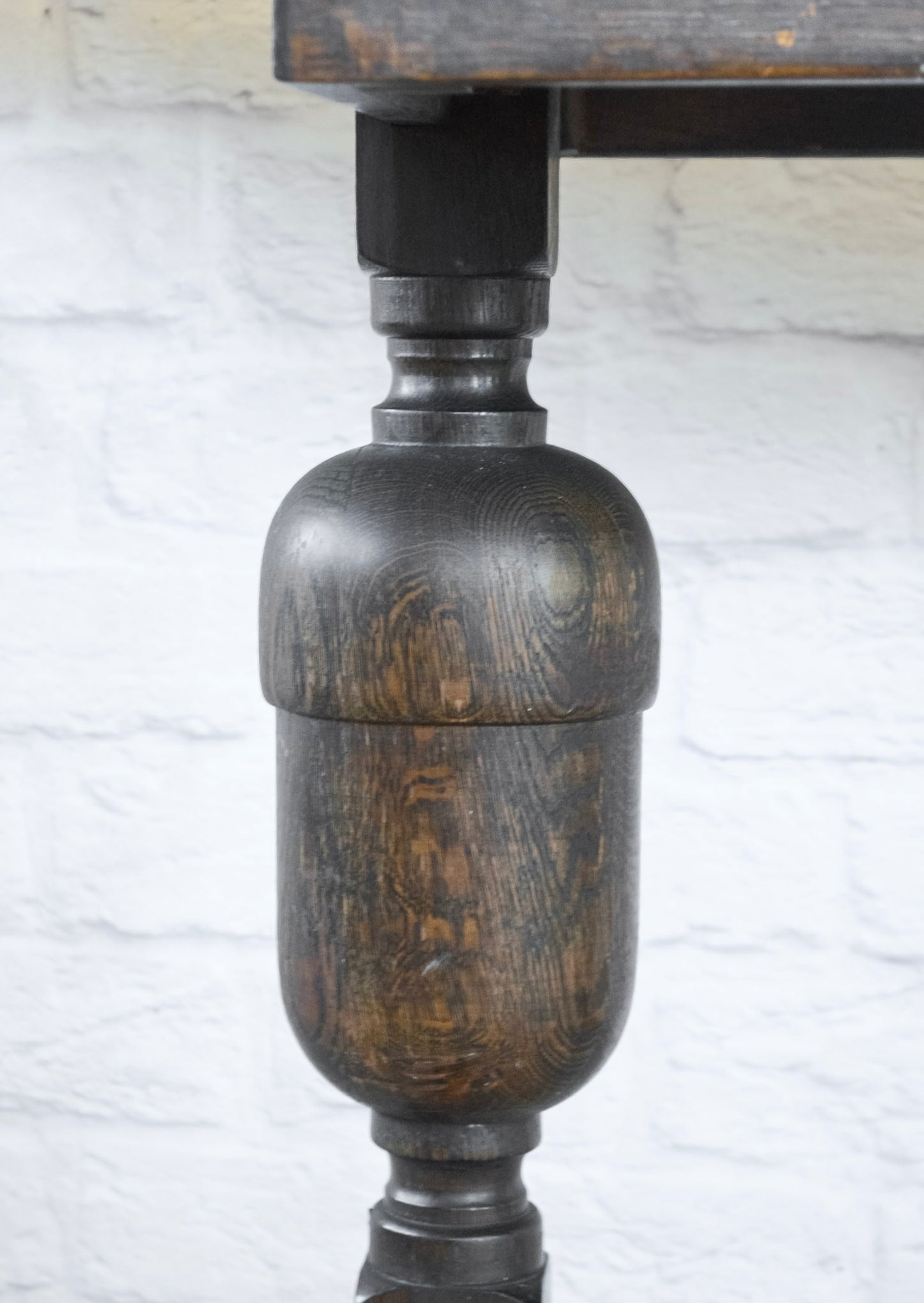 English Cup & Cover Oak Draw Leaf Table