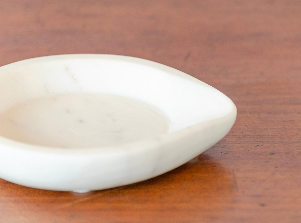 Round White Mable Spoon Rest