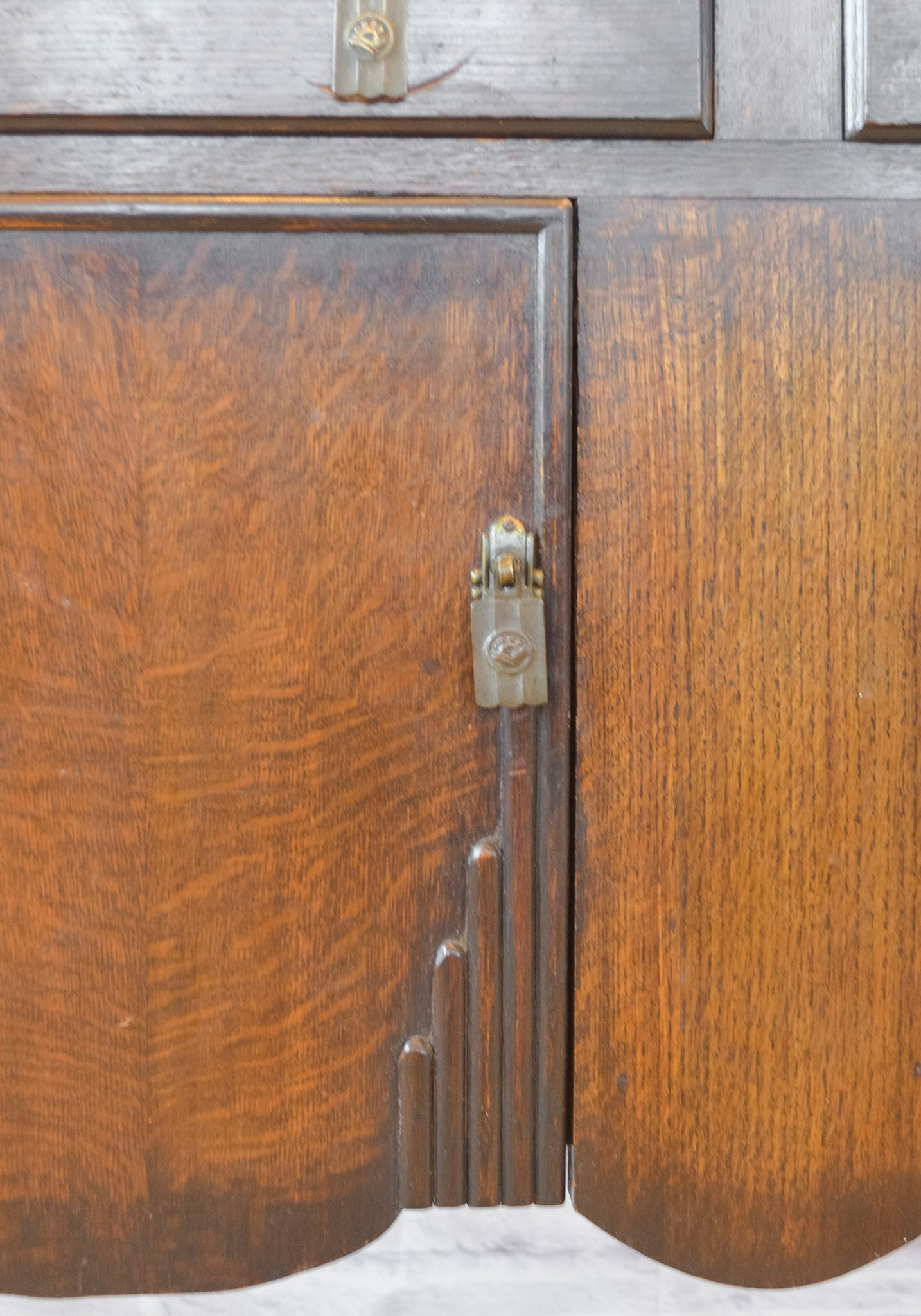 English Barley Twist Oak Server