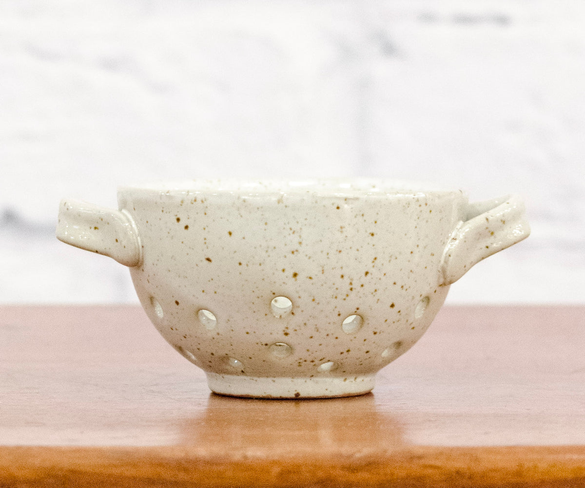 Neutral Stoneware Berry Bowl w/ Handles