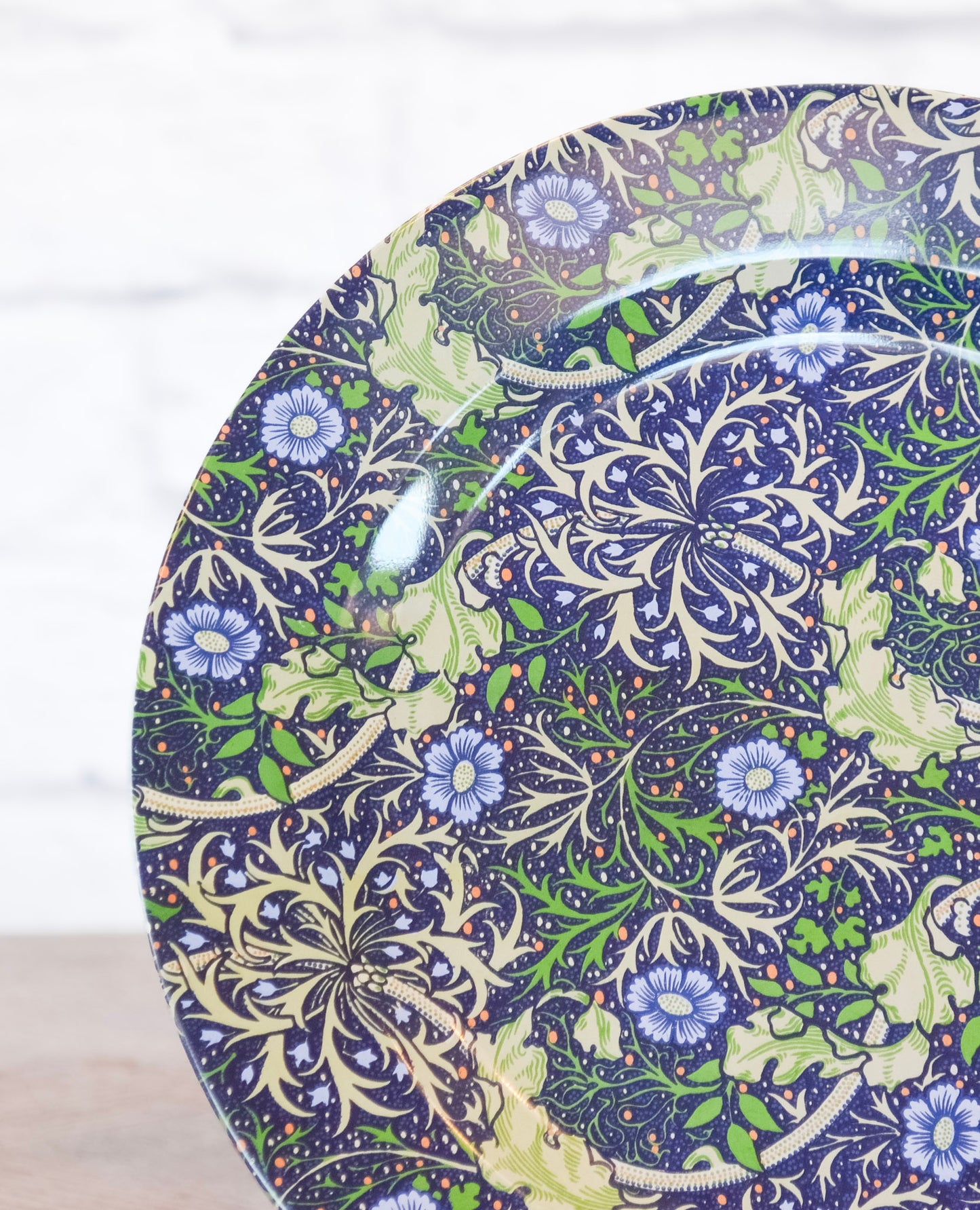 Classic Morris Seaweed Tin Plate