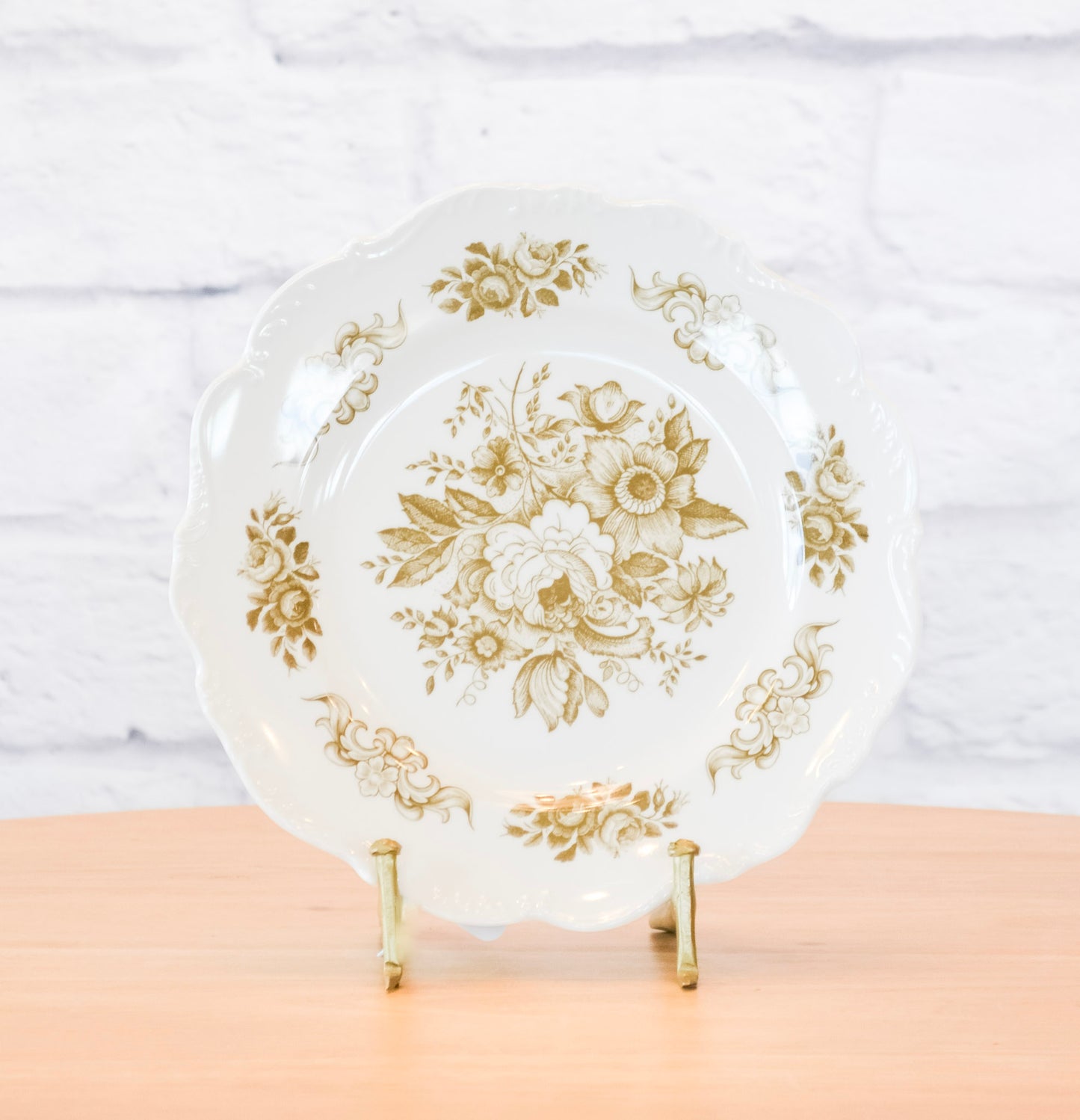 Set of 4 Toile Inspired Melamine Plates