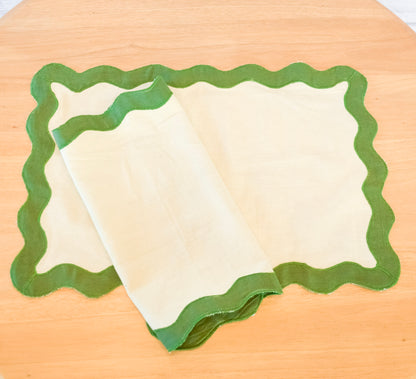 Green Ruffle Edge Placemat