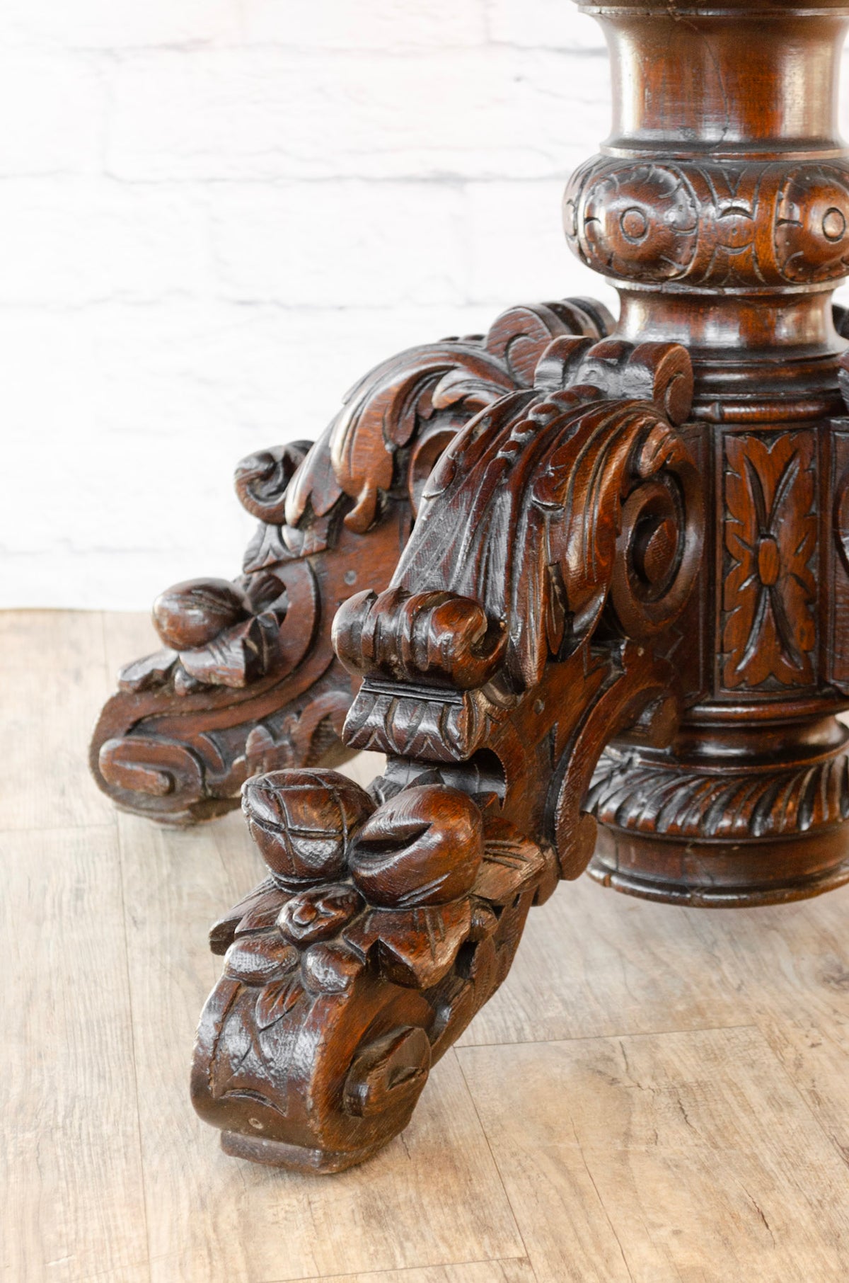 Neo-Renaissance Ornate Carved Oak Lounge Table