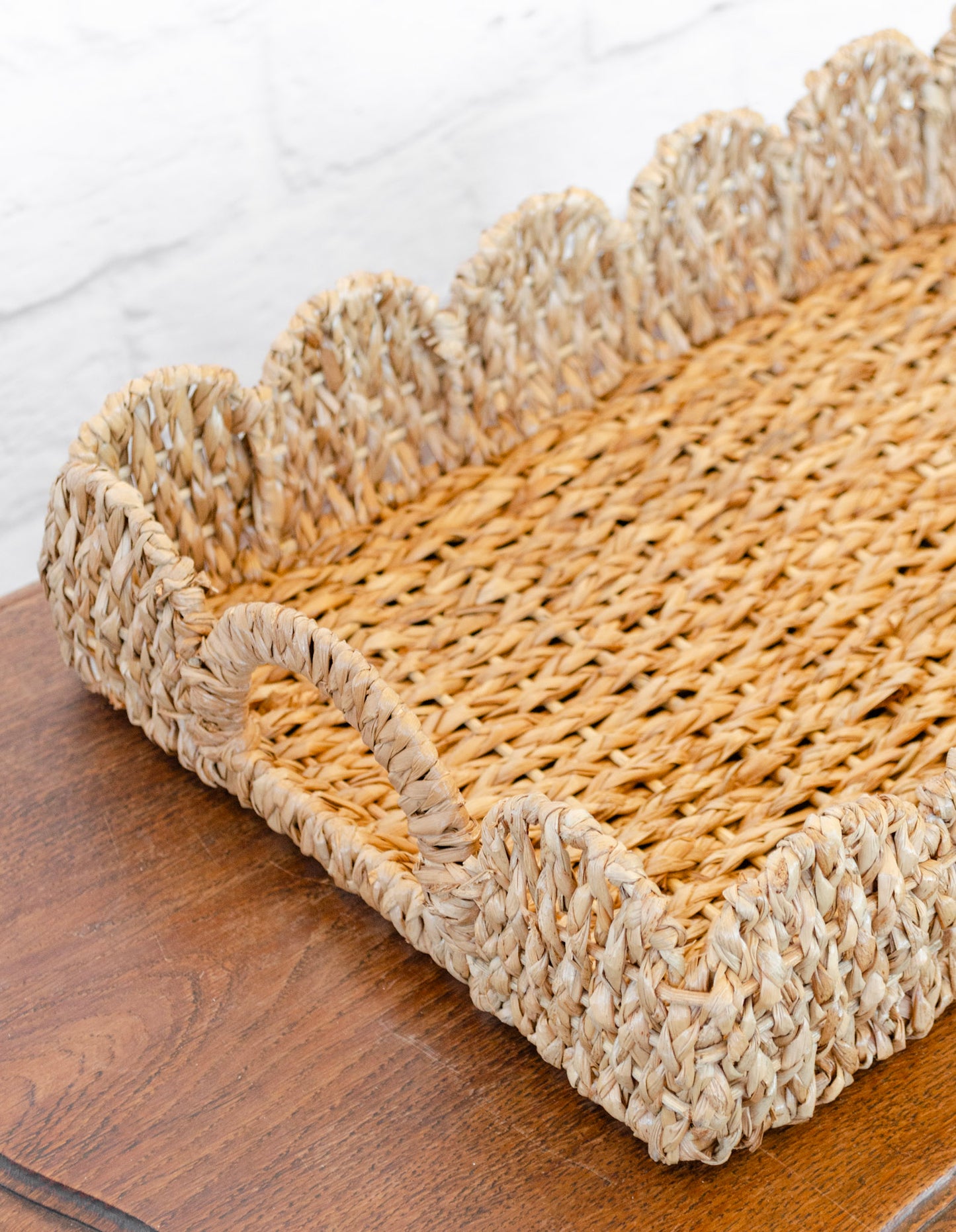 Decorative Scalloped Edge Bankuan Trays