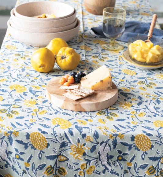 Round Natural Teakwood Cutting Board