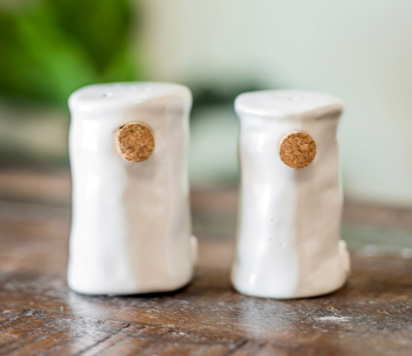 Salt & Pepper No. 390