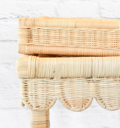 Luna Scalloped Side Table w/ Tray