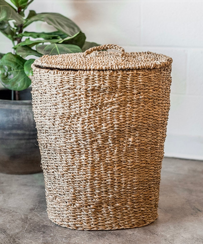 Lidded Seagrass Hamper w/ Lining