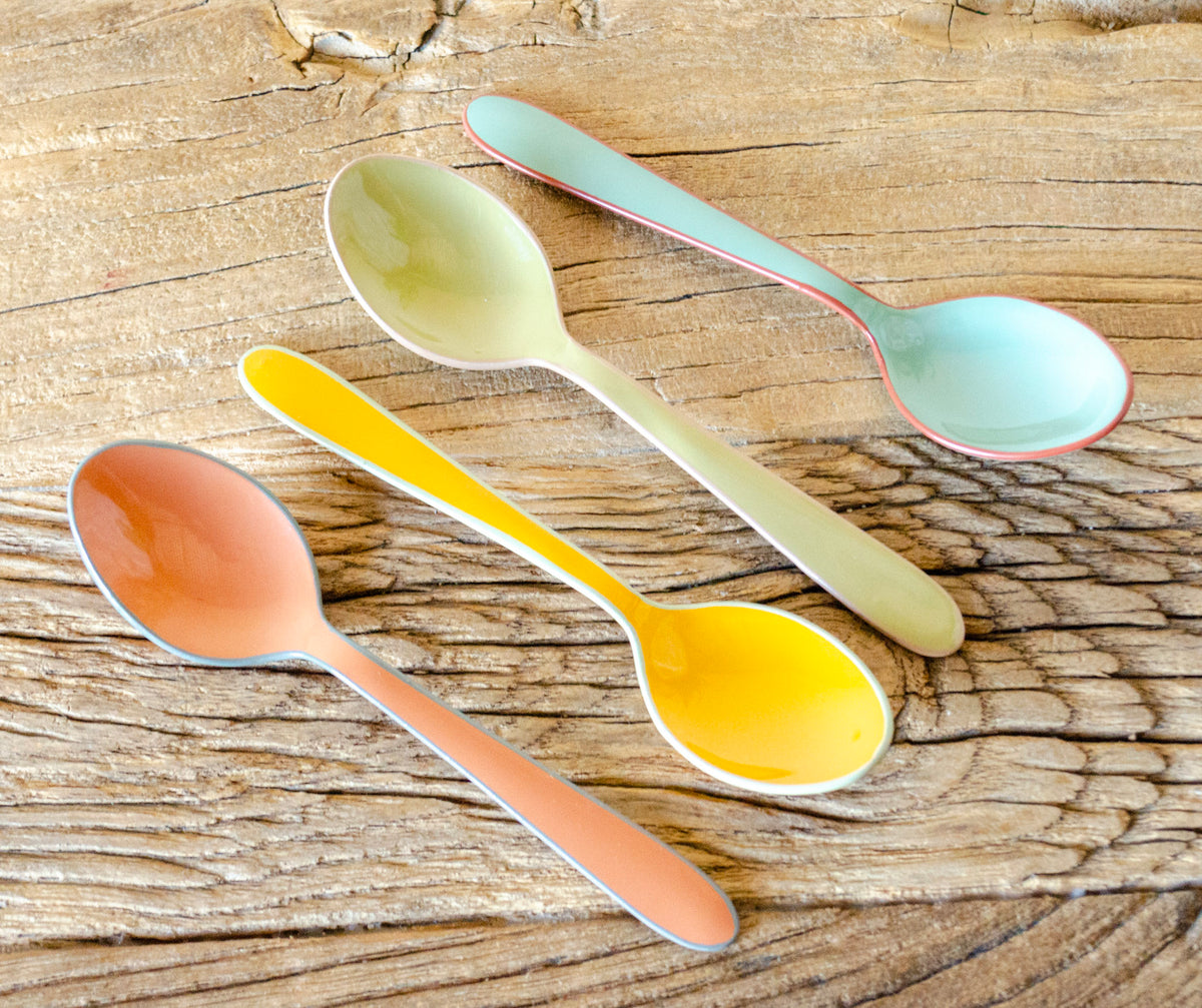 Color Pop Modern Enameled Cutlery Set