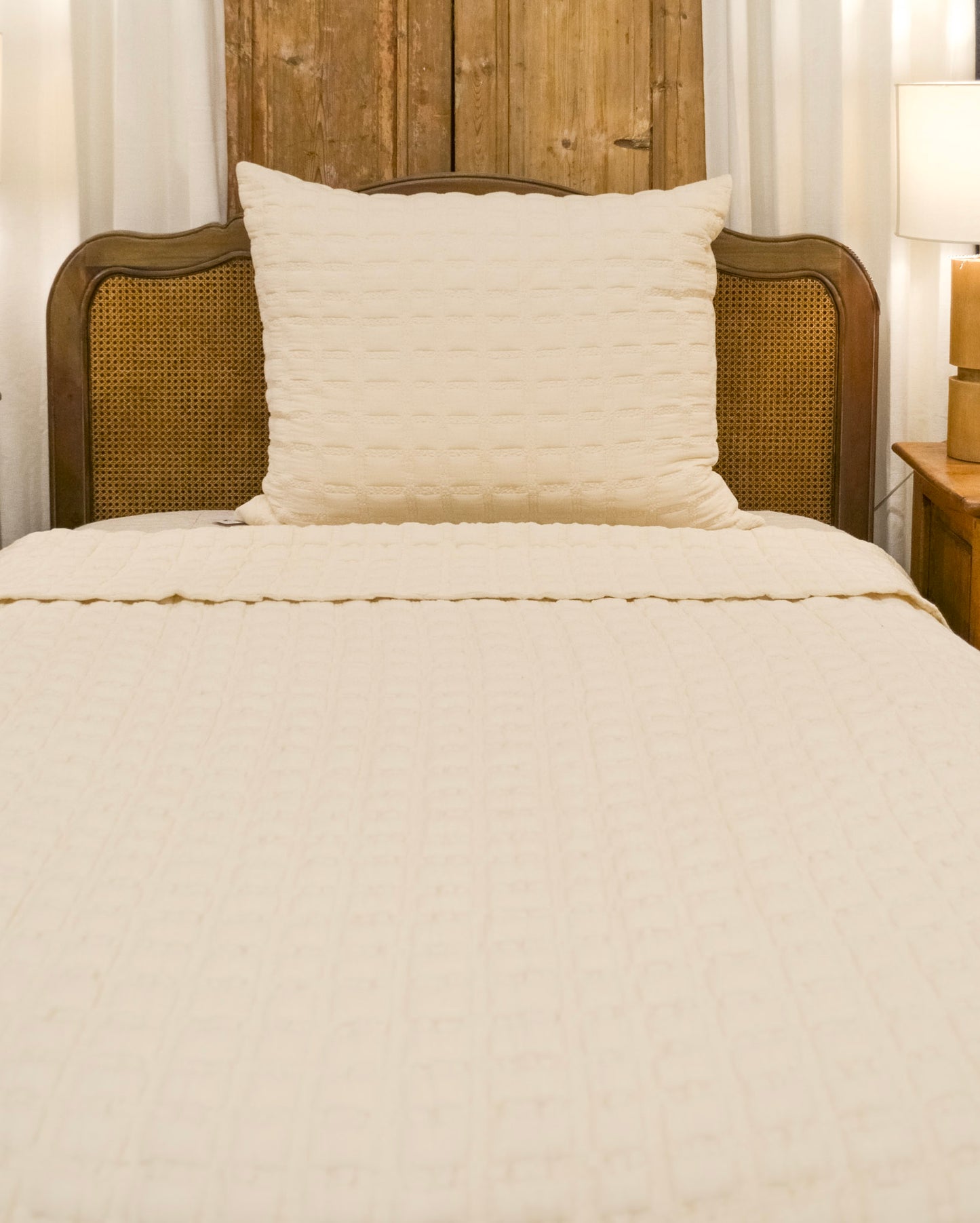 Claudia Bedding Collection