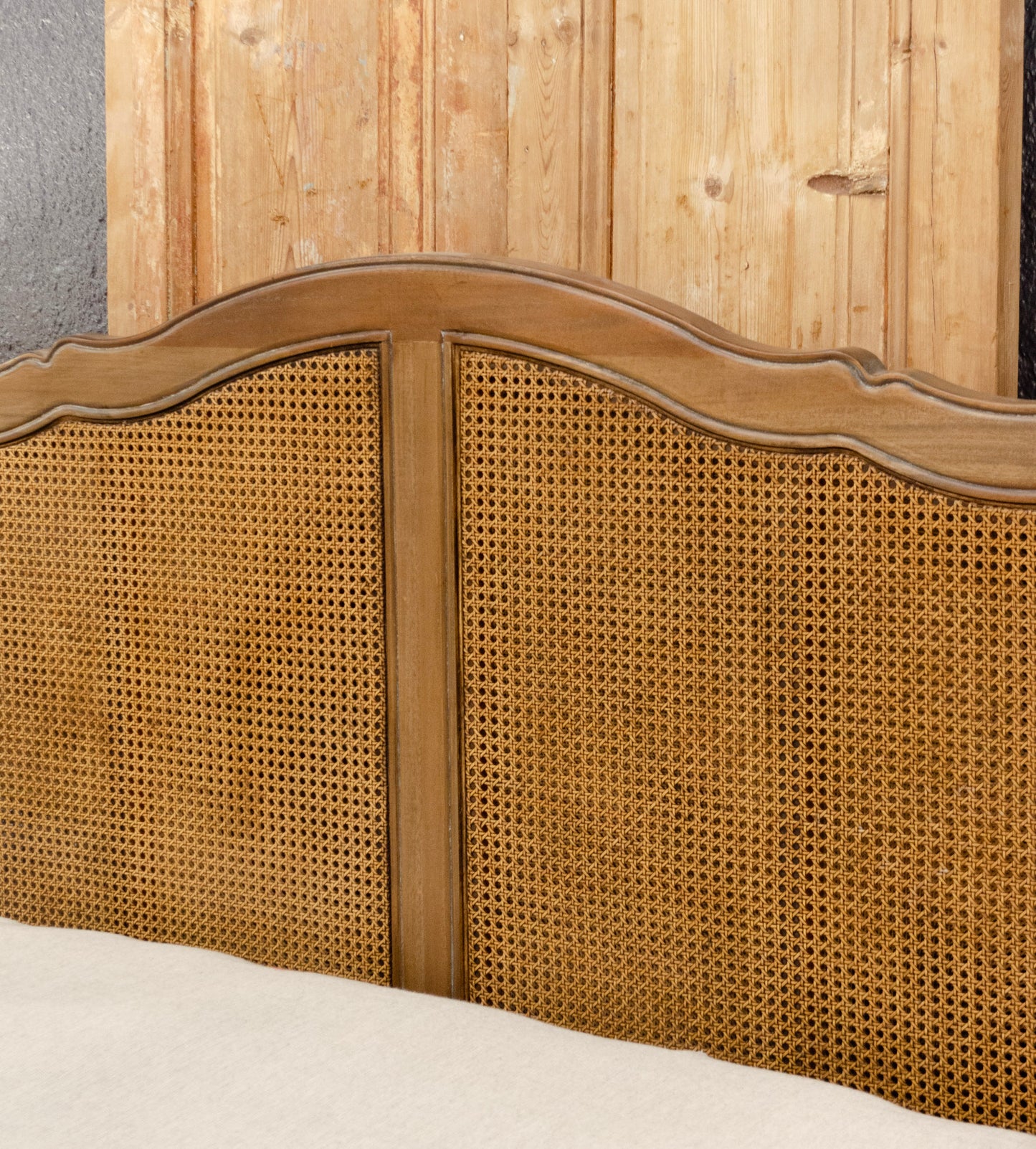 Porter Straw Wash Bed