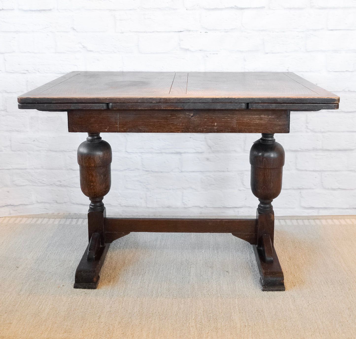 English Cup & Cover Oak Draw Leaf Table