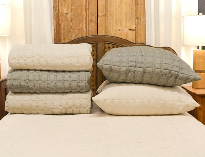 Claudia Bedding Collection