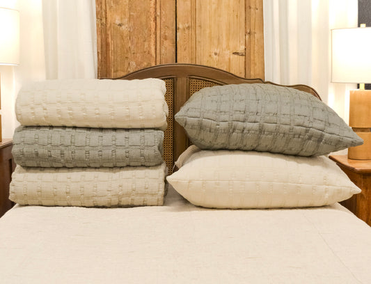 Claudia Bedding Collection