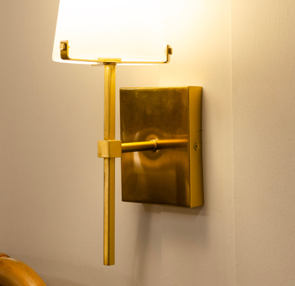 Aston Wall Sconce