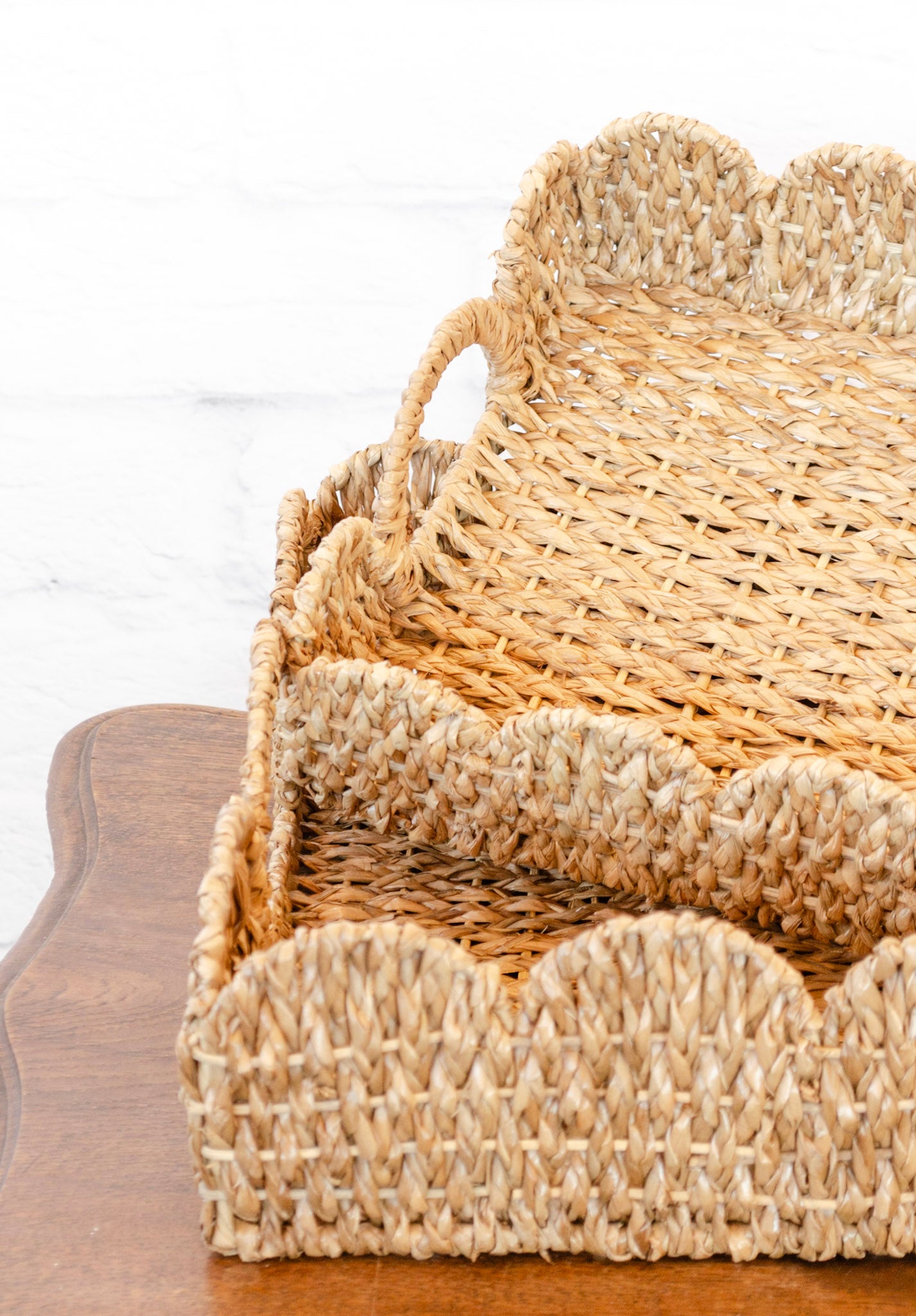 Decorative Scalloped Edge Bankuan Trays