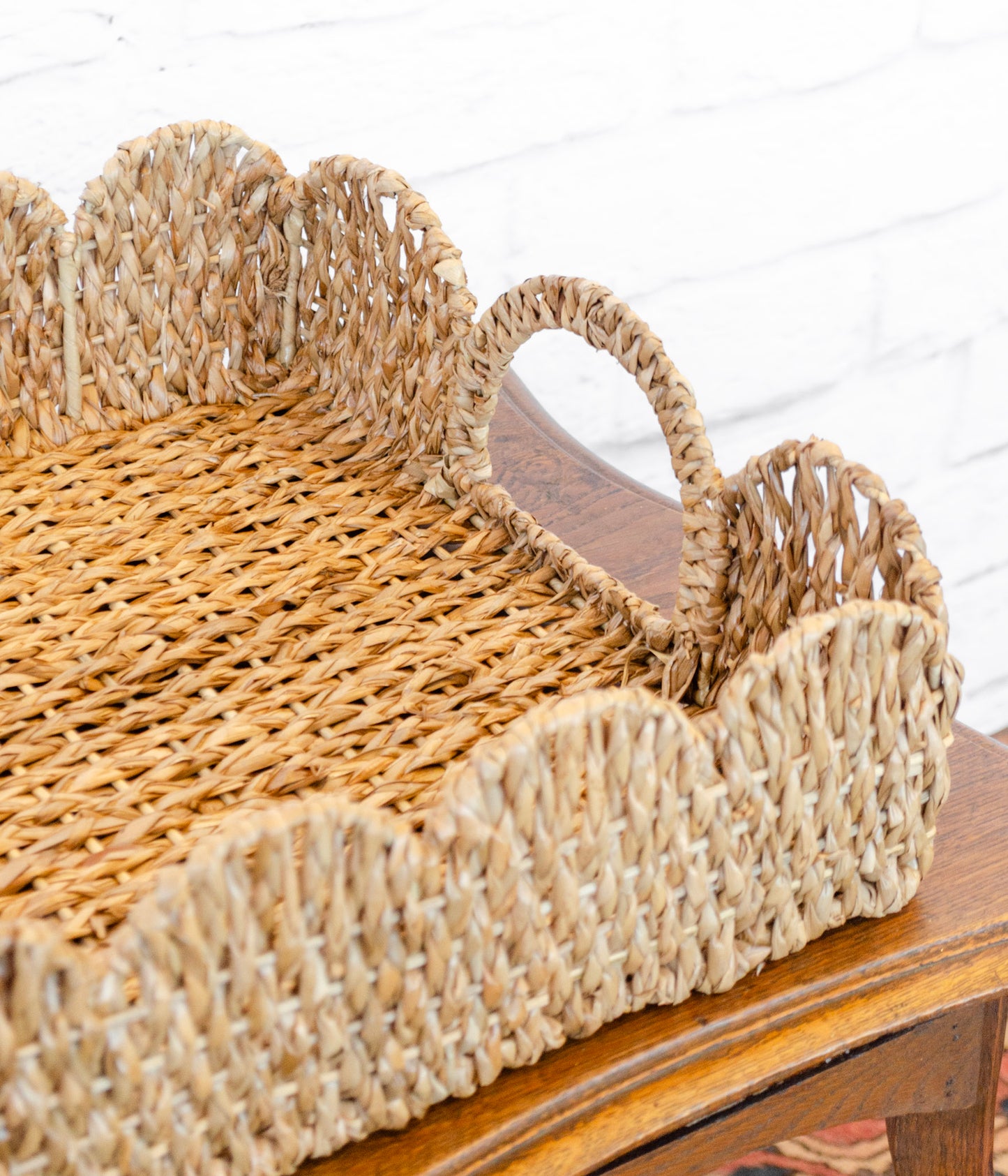 Decorative Scalloped Edge Bankuan Trays