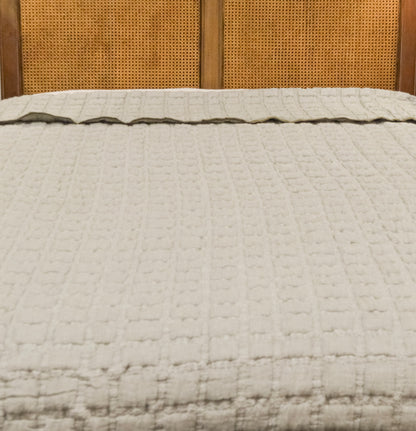 Claudia Bedding Collection