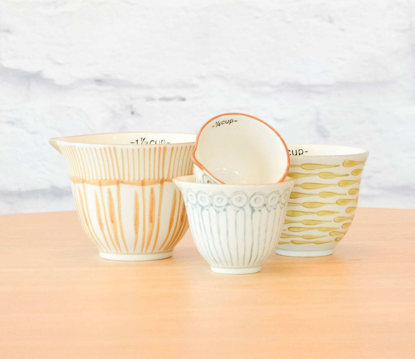 Set of 4 Patterned Measuring Cups