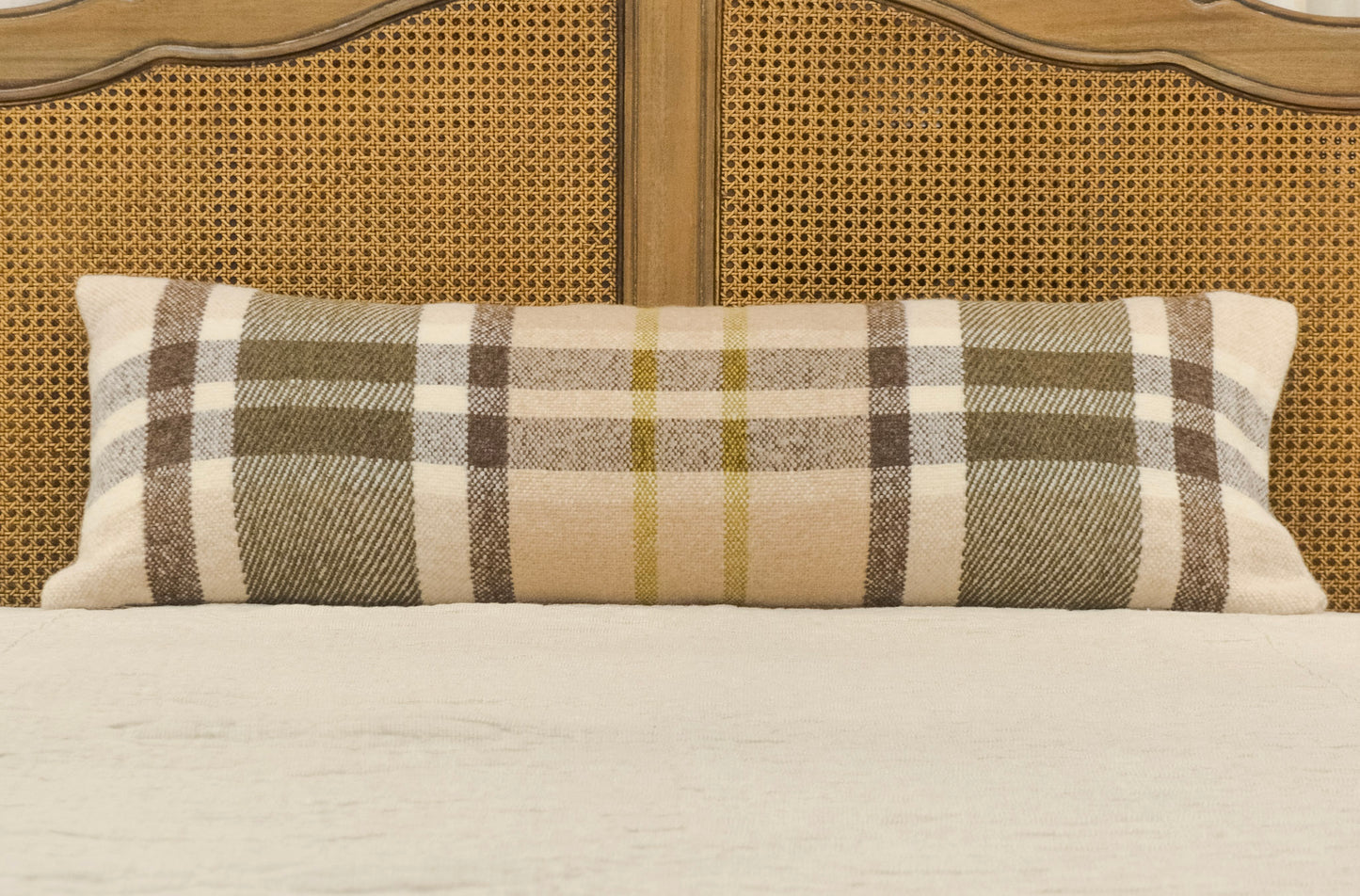 Cody X-Long Alpaca Bolster