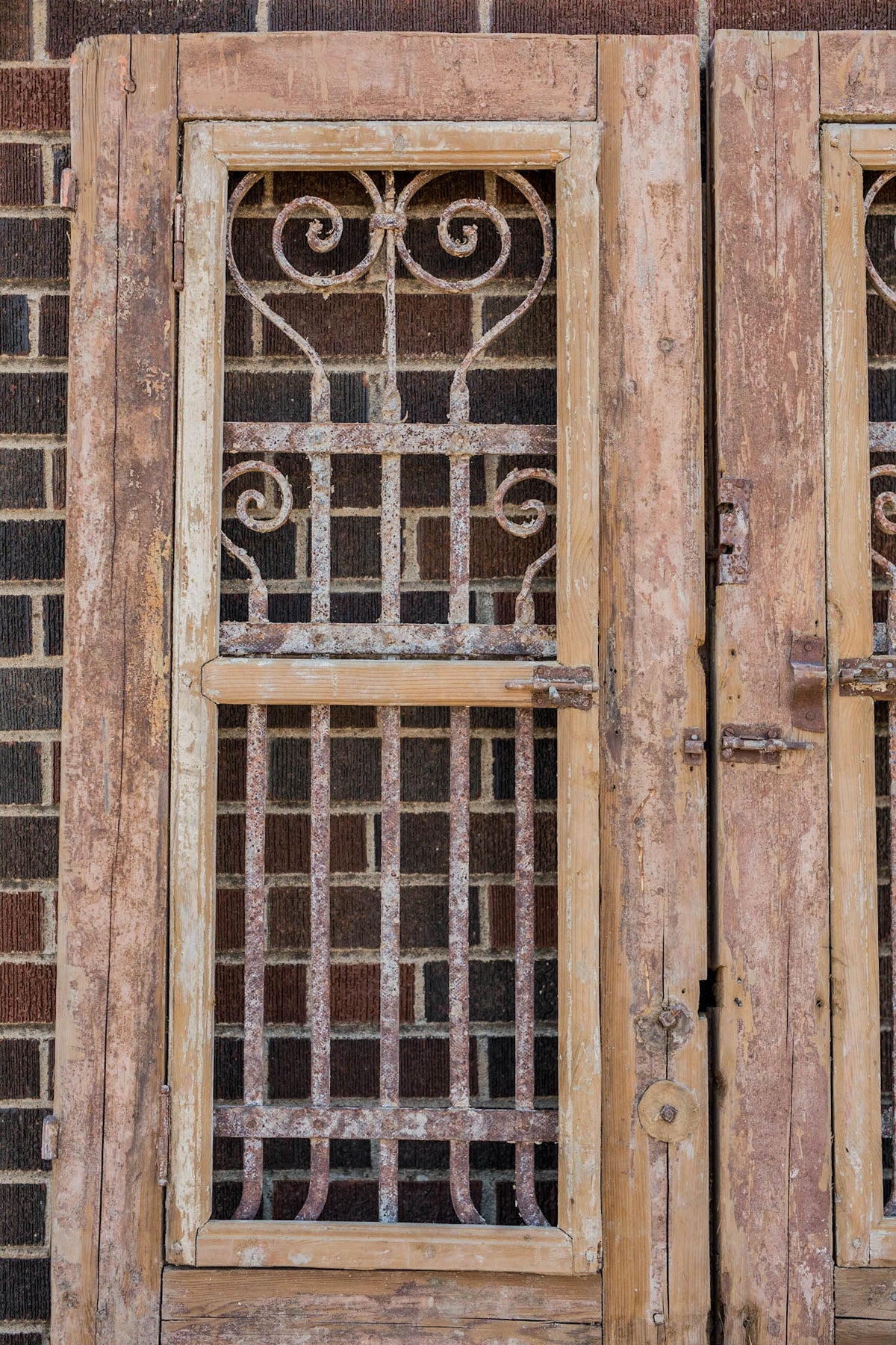 Sima - Primitive Iron Inset Egyptian Wooden Doors