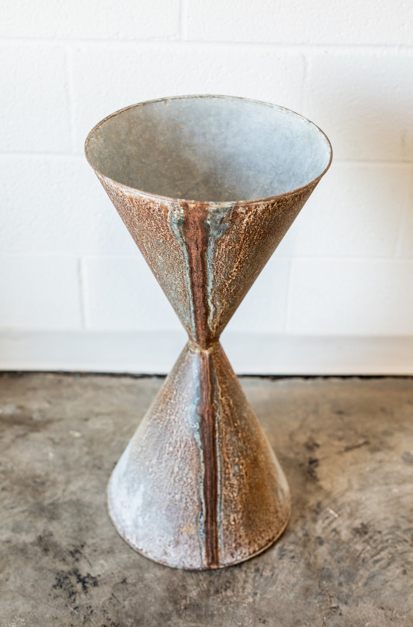 Zinc Spindle Planter