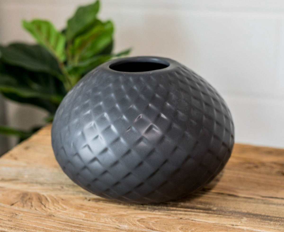 Tanniyn Ceramic Vase