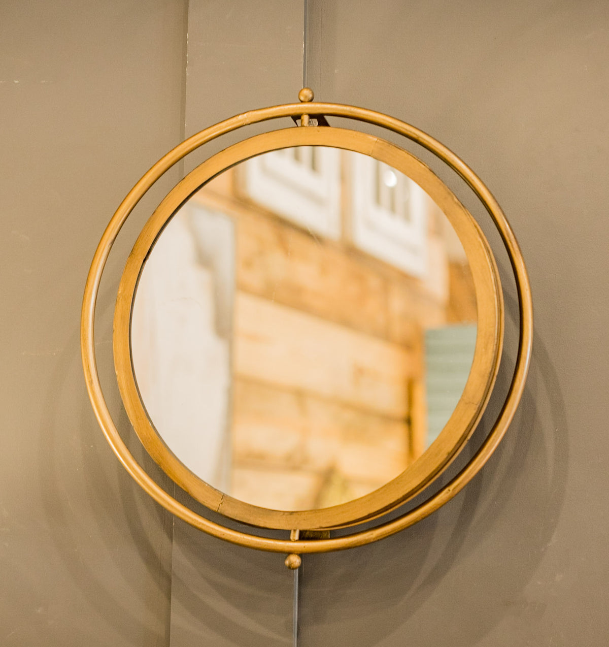 Round Wall Mirror w/ Adjustable Bracket