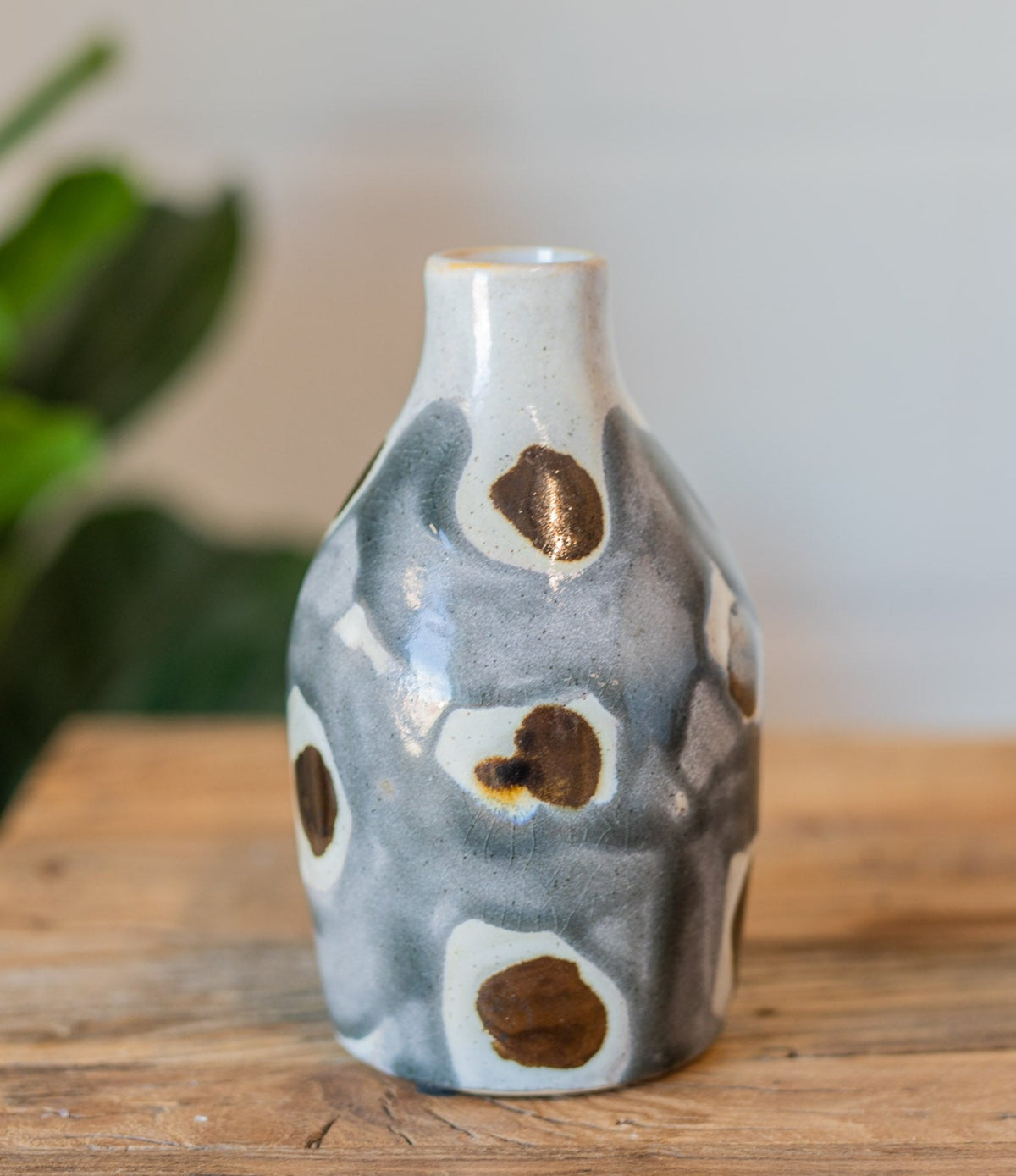 Ada Modern Stoneware Vase