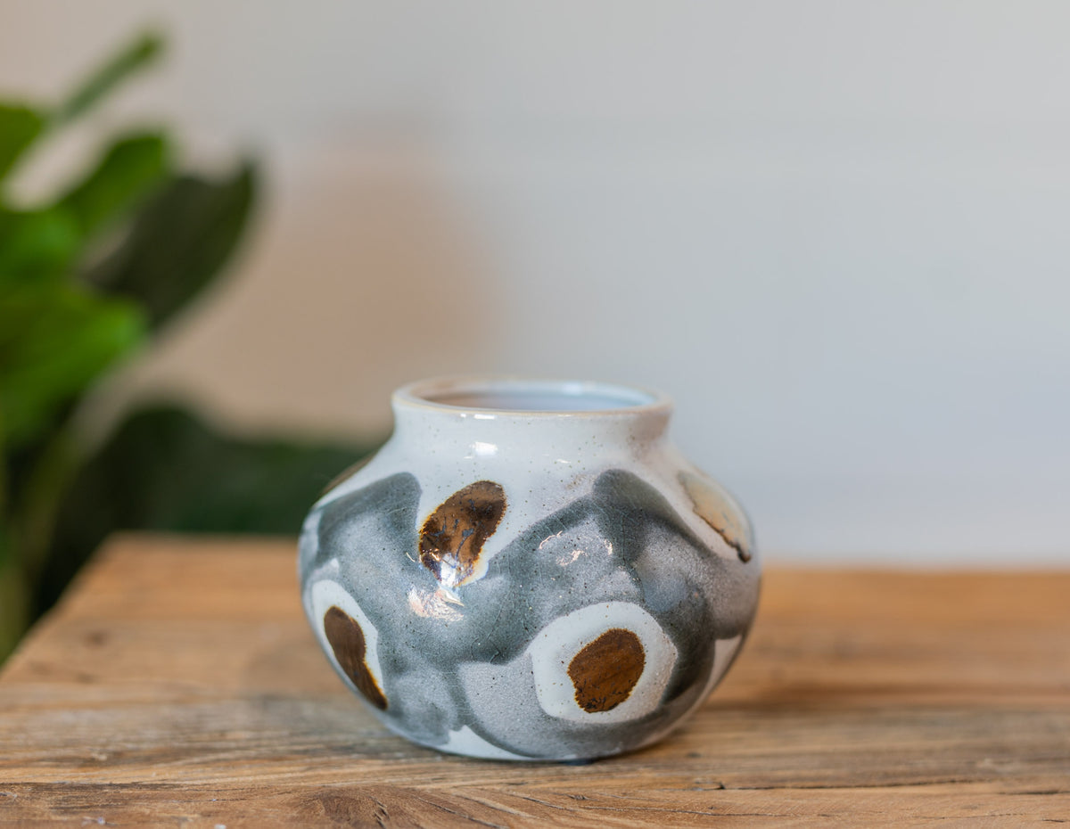 Ada Modern Stoneware Vase